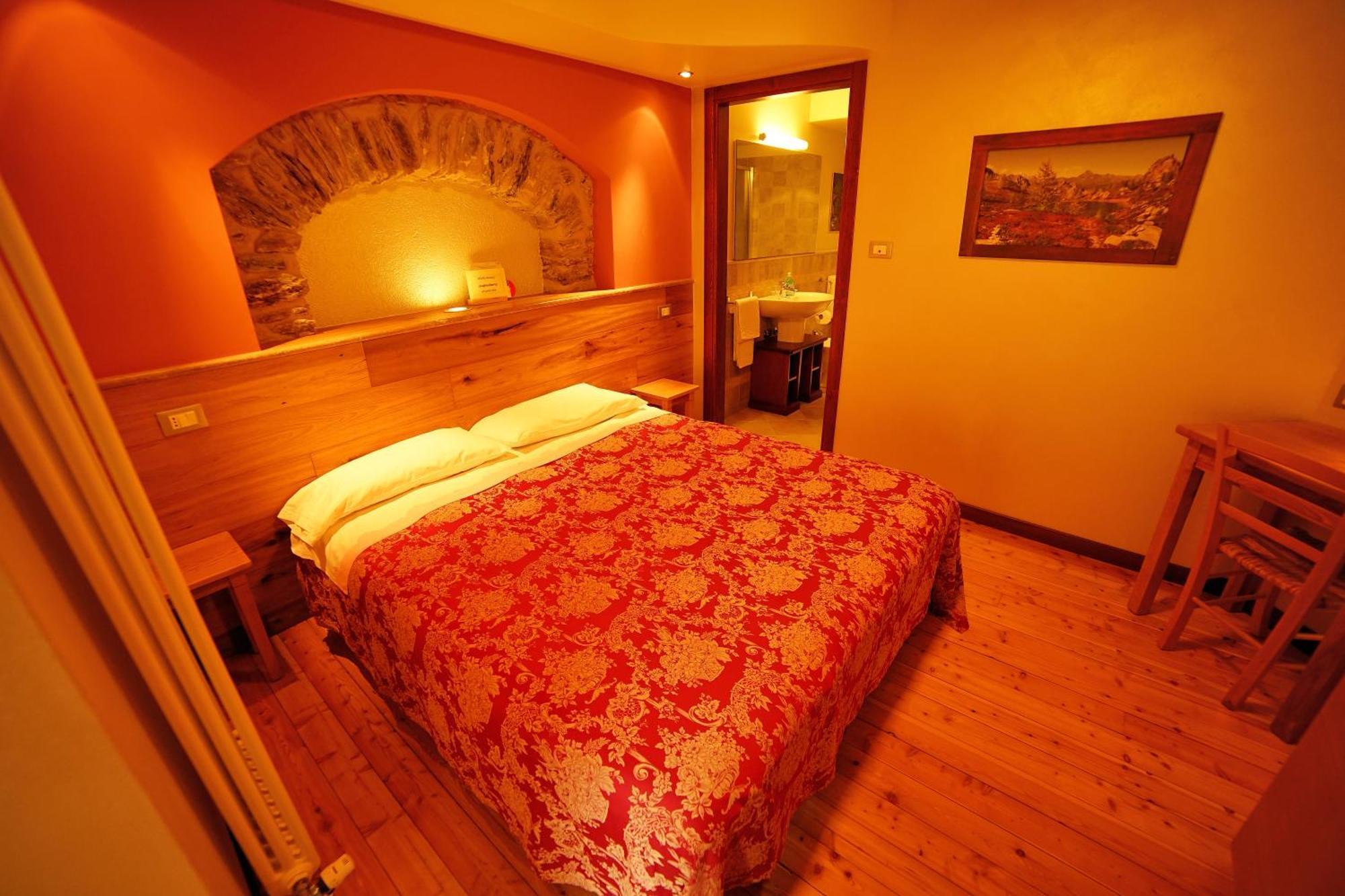 מרמורה Pensione Albergo Diffuso Ceaglio Valle Maira מראה חיצוני תמונה